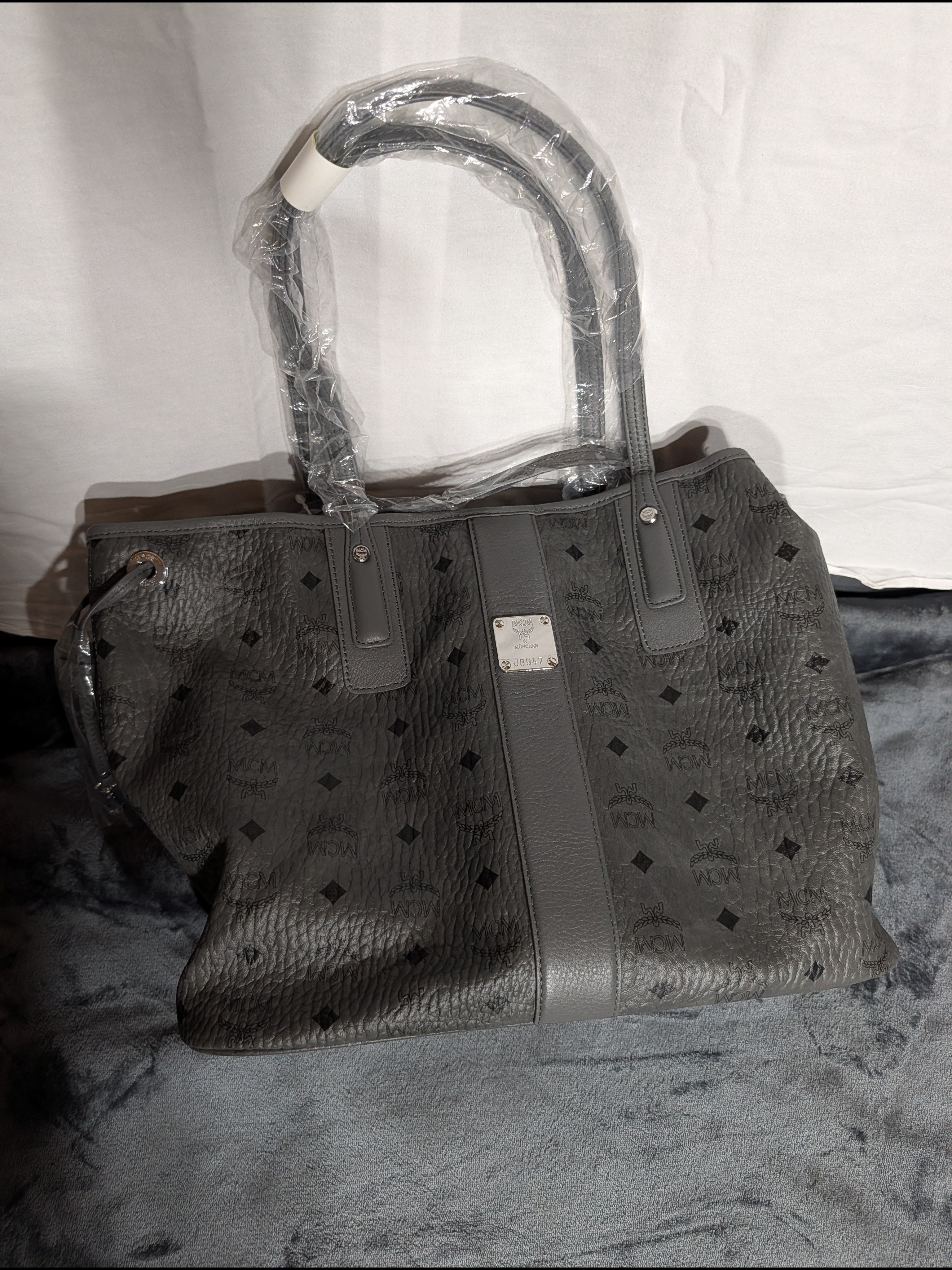 Mcm Liz Reversible Visetos Leather Tote - Gray
